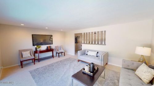 2007 Rhoda St, Simi Valley CA 93065-3539 exterior