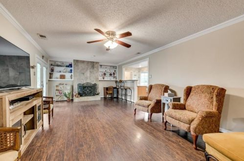 3001 Ridgedale Dr, Garland TX 75041-3326 exterior