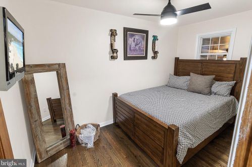 48 Calvin Unger Ln, Berkeley Springs WV 25411-5181 exterior