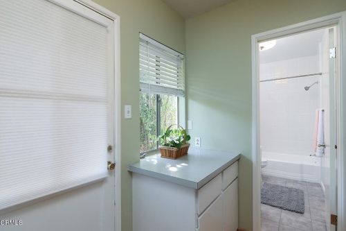 3920 El Caminito, Glendale CA 91214-1027 exterior