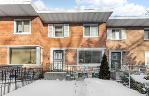 8332 Ingleside Ave, Chicago, IL 60619-5904