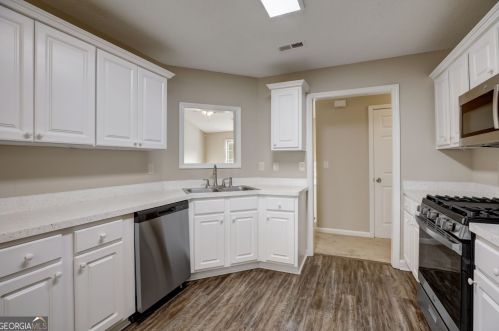 1645 Flat Shoals Rd, Atlanta GA  30349-6151 exterior