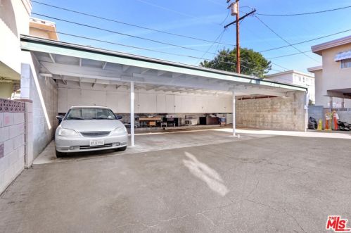 343 Riverdale Dr, Glendale CA  91204-4825 exterior