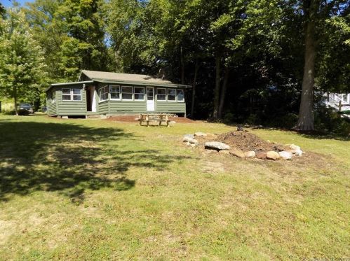 34 Beach Dr, Torrington, CT 06791-1719