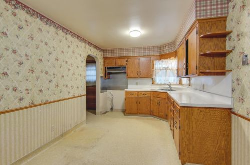 987 Hall Ave, Saint Paul MN  55118-1421 exterior