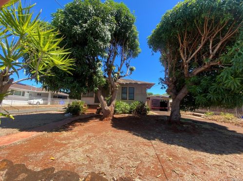 919 9th Ave, Honolulu HI  96816-2193 exterior