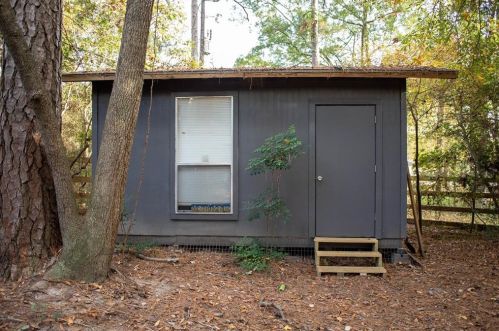 84 Oak Grove Ln, Conroe TX  77304-2515 exterior