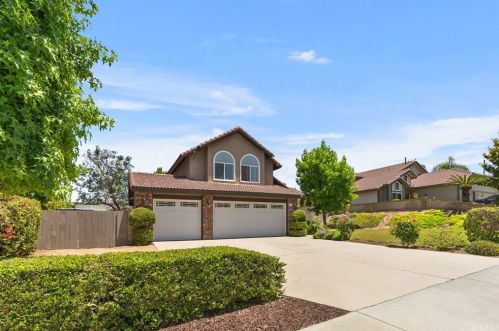 1317 Shakespeare Dr, Riverside, CA 92506-5378