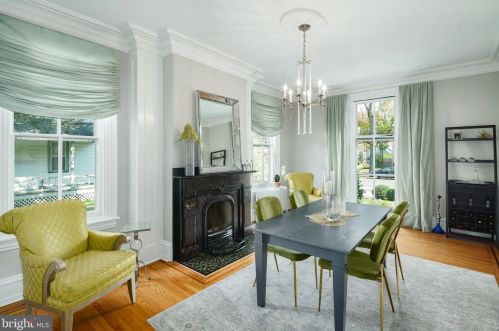 220 Washington Ave, Tavistock NJ 08033-3323 exterior