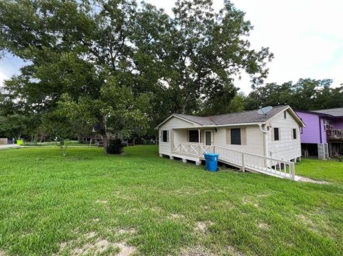 122 7th St, Richmond TX  77469-3037 exterior