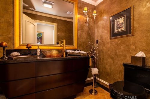 3217 Dora Verdugo Dr, Glendale CA  91208-1756 exterior