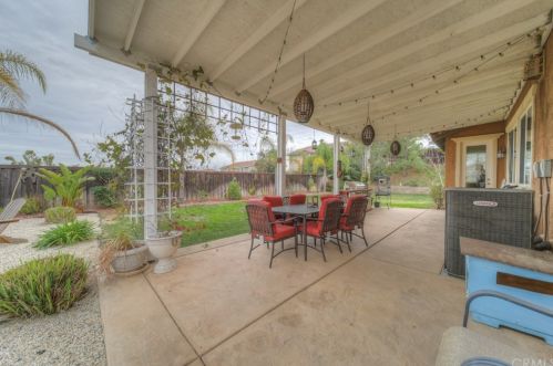9380 Dauchy Ave, Riverside CA  92508-9213 exterior