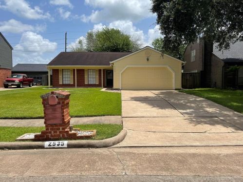2535 Country Place Dr, Richmond TX  77406-2370 exterior
