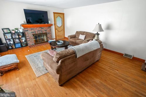 3661 Davidsburg Rd, York PA 17315-4660 exterior