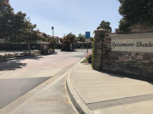 2650 Vanilla Ln, Simi Valley, CA 93065-1532