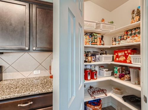 245 Wallops, Uhland TX 78640-4180 exterior