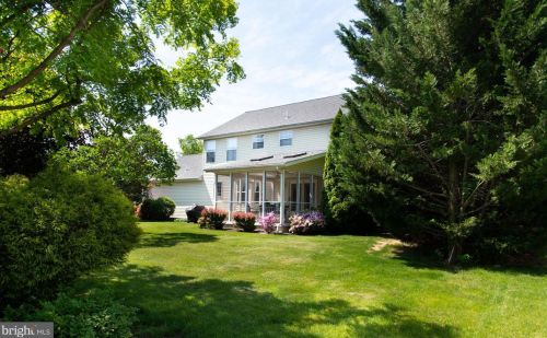 15 Saratoga Ct, Hanover, PA 17331-8630