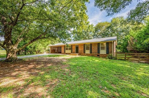 90 Old Airport Rd, Carrollton, GA 30116-7403