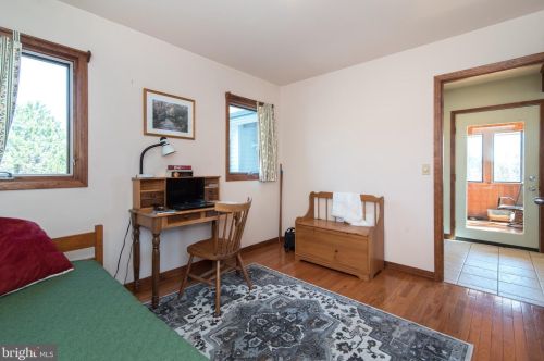 80 Quinn Lea Rd, Harpers Ferry WV 25425-5372 exterior