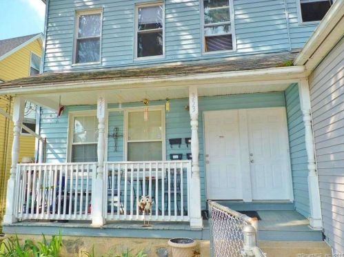 351 Walnut St, Waterbury, CT 06704-3125
