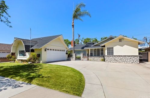 3161 Ruth Elaine Dr, Los Alamitos, CA 90720-2950