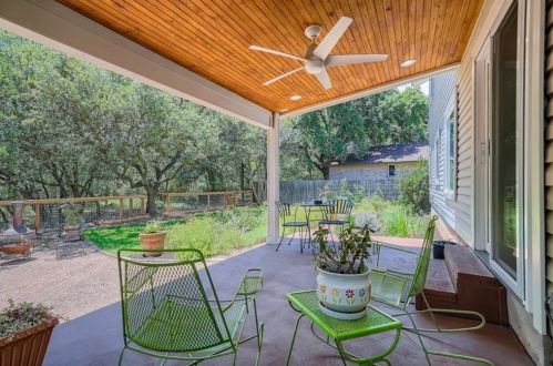 6555 Fair Vly Trl, Austin TX  78749-1266 exterior