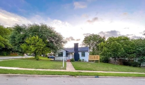 2717 El Tivoli Dr, Dallas, TX 75211-2326