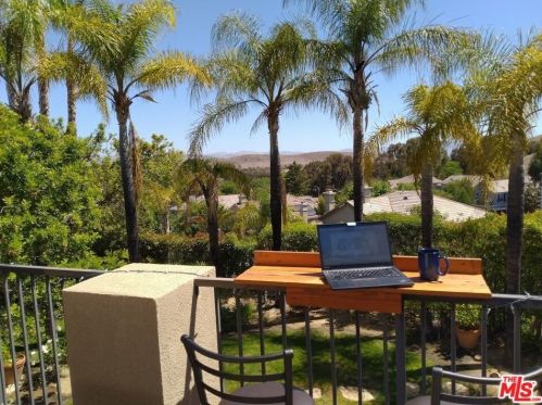 81 Oak View Ct, Simi Valley, CA 93065-8226