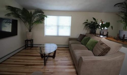 14 Boxwood Dr, Richmond, RI 02892-1742