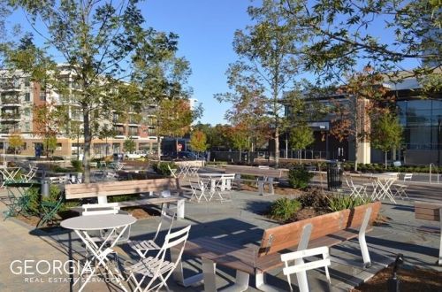 6355 Long Island Dr, Atlanta GA  30328-3040 exterior