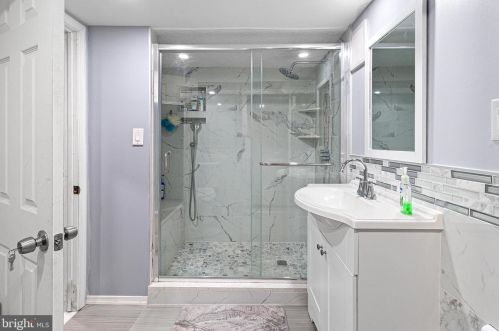 5709 Front St, Philadelphia PA  19120-2403 exterior