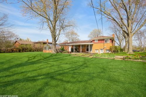 510 Busse Rd, Mount Prospect, IL 60056-3637