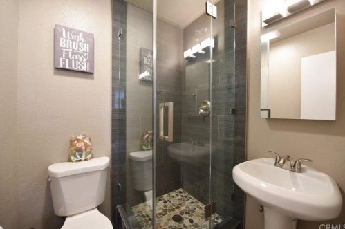 734 Fairhaven St, Anaheim CA  92801-4002 exterior