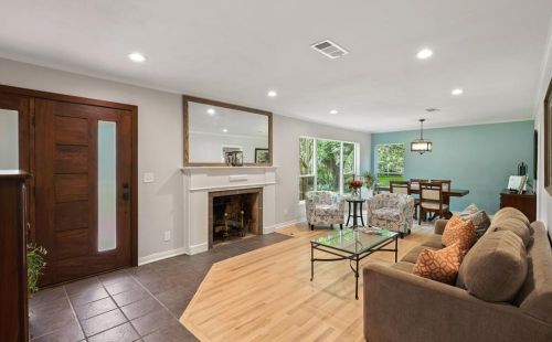 1440 El Campo Dr, Dallas TX  75218-3520 exterior