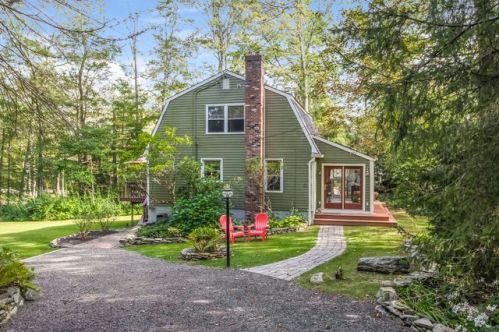 42 Chittenden Rd, Deep River, CT 06419-2414