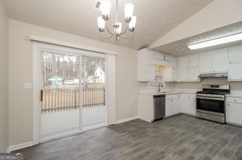 7190 Nunn Woods Way, Fairburn GA  30213-3137 exterior