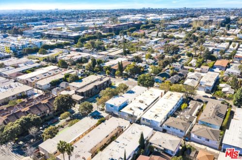 1457 Stanford St, Santa Monica CA  90404-3152 exterior