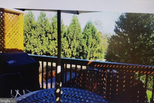 400 Leeds Ridge Ct, Purcellville, VA 20132-3094
