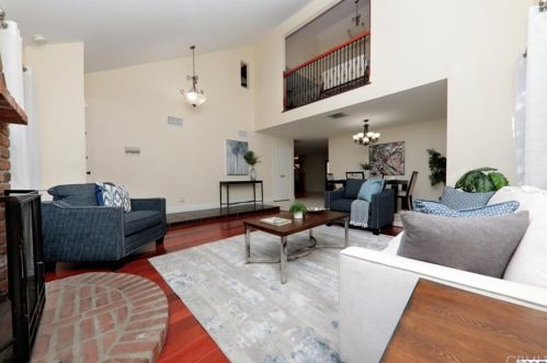 3437 Encinal Ave, Glendale CA  91214-2509 exterior