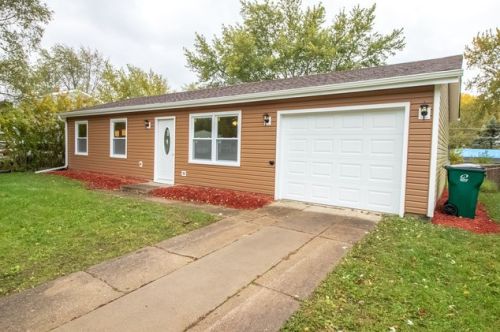 214 Mayfield Dr, Streamwood, IL 60107-1725