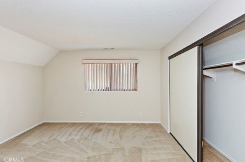 2662 Sovereign Way, Riverside CA  92506-5120 exterior