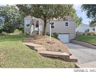 101 Oakwood Dr, Collinsville, IL 62234-1331