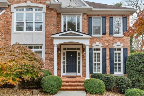 724 Vinings Estates Dr, Mableton GA  30126-5927 exterior