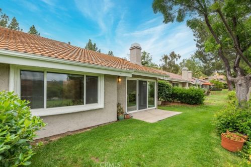 176 Conifer Cir, Calabasas, CA 91377-1009