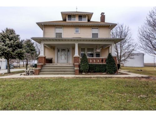10250 Glasgow Rd, Warrensburg, IL 62573-2122