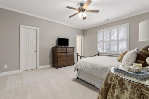 304 Frst Vly Ct, Atlanta GA  30342-2353 exterior