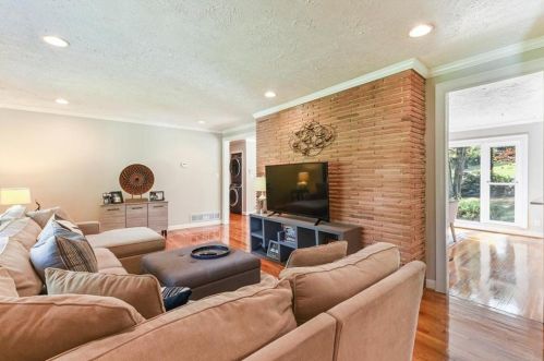 2777 Hedgewood Dr, Atlanta GA  30311-1231 exterior