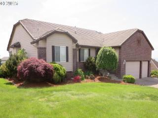 1809 Columbia Summit Dr, Camas, WA 98607-8067