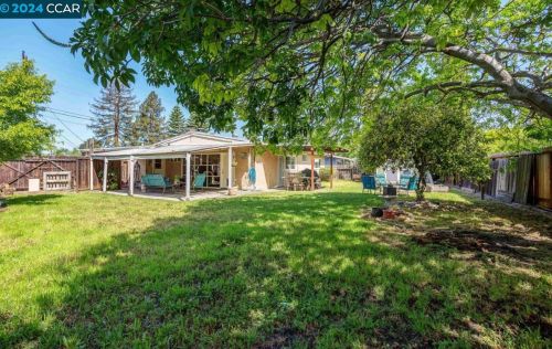 2800 Westgate Ave, Concord CA  94520-5519 exterior