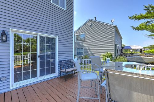 785 Burning Trl, Carol Stream IL  60188-9187 exterior